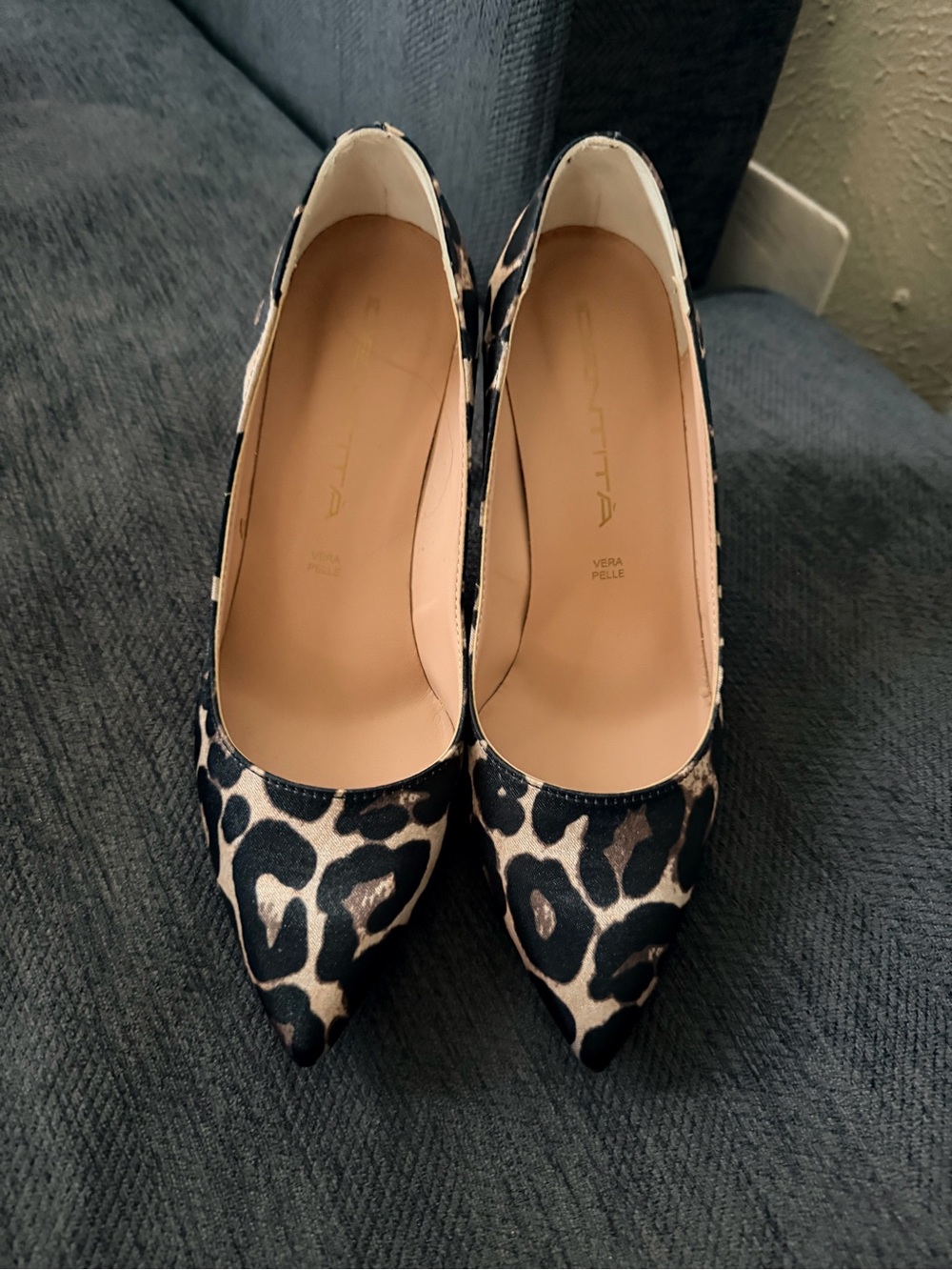 Leopard Print Pointed Toe Pumps - Black & Cream